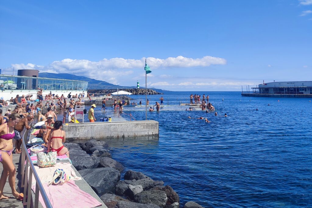 Piscinas naturais em São Miguel